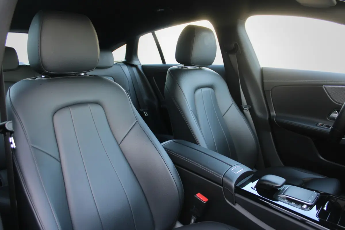 250e AUT8 Luxury Limited LEDER SFEER NAVI CAMERA 18''