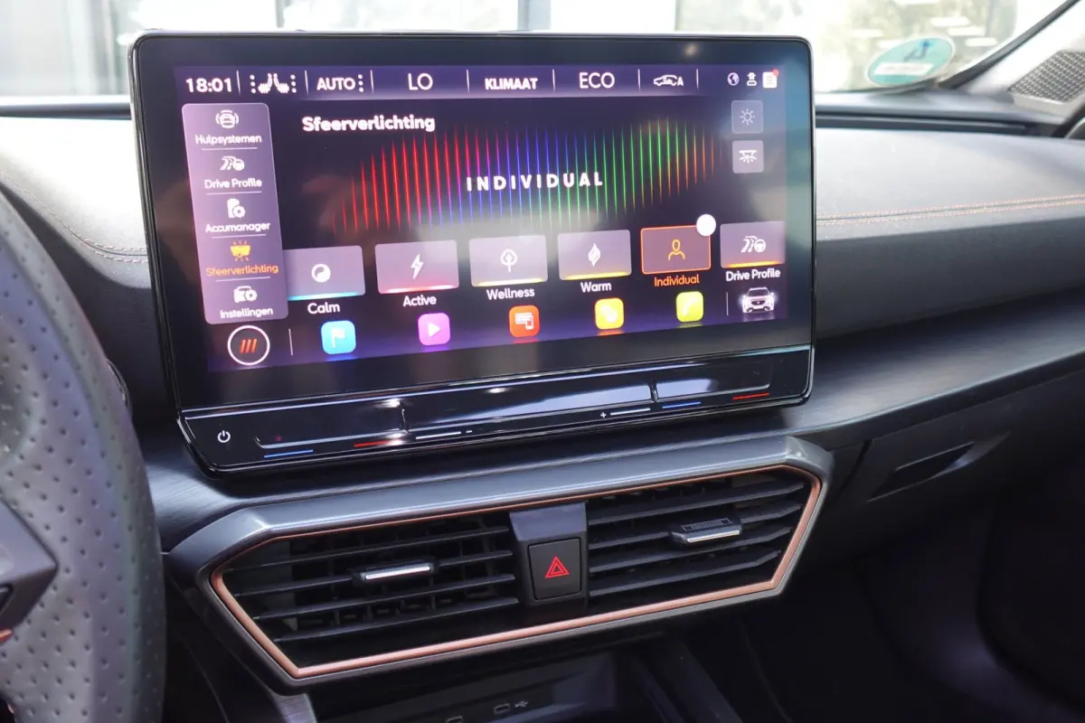 1.4 e-Hybrid VZ Copper PANO 360' KEYLESS'