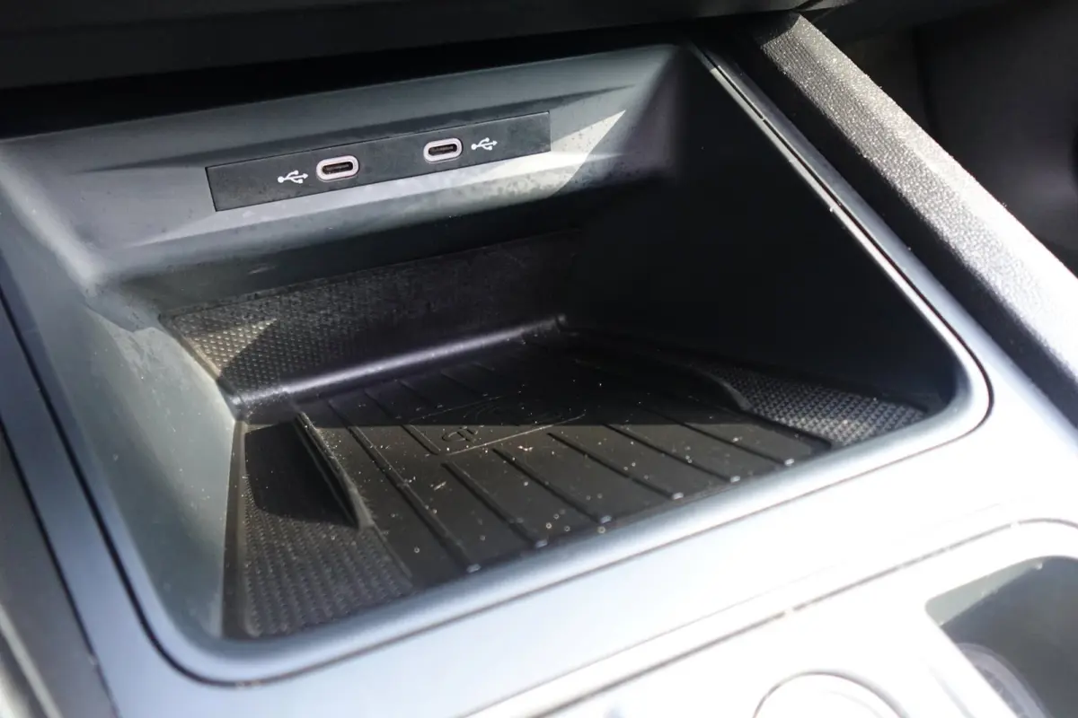 1.4 e-Hybrid VZ Copper PANO 360' KEYLESS'
