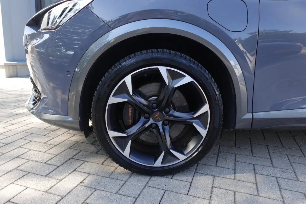 1.4 e-Hybrid VZ Copper PANO 360' KEYLESS'