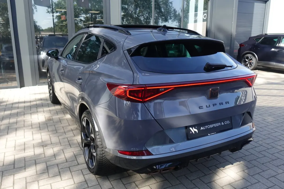 1.4 e-Hybrid VZ Copper PANO 360' KEYLESS'