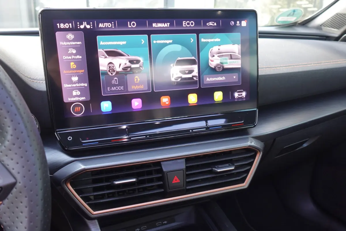 1.4 e-Hybrid VZ Copper PANO 360' KEYLESS'