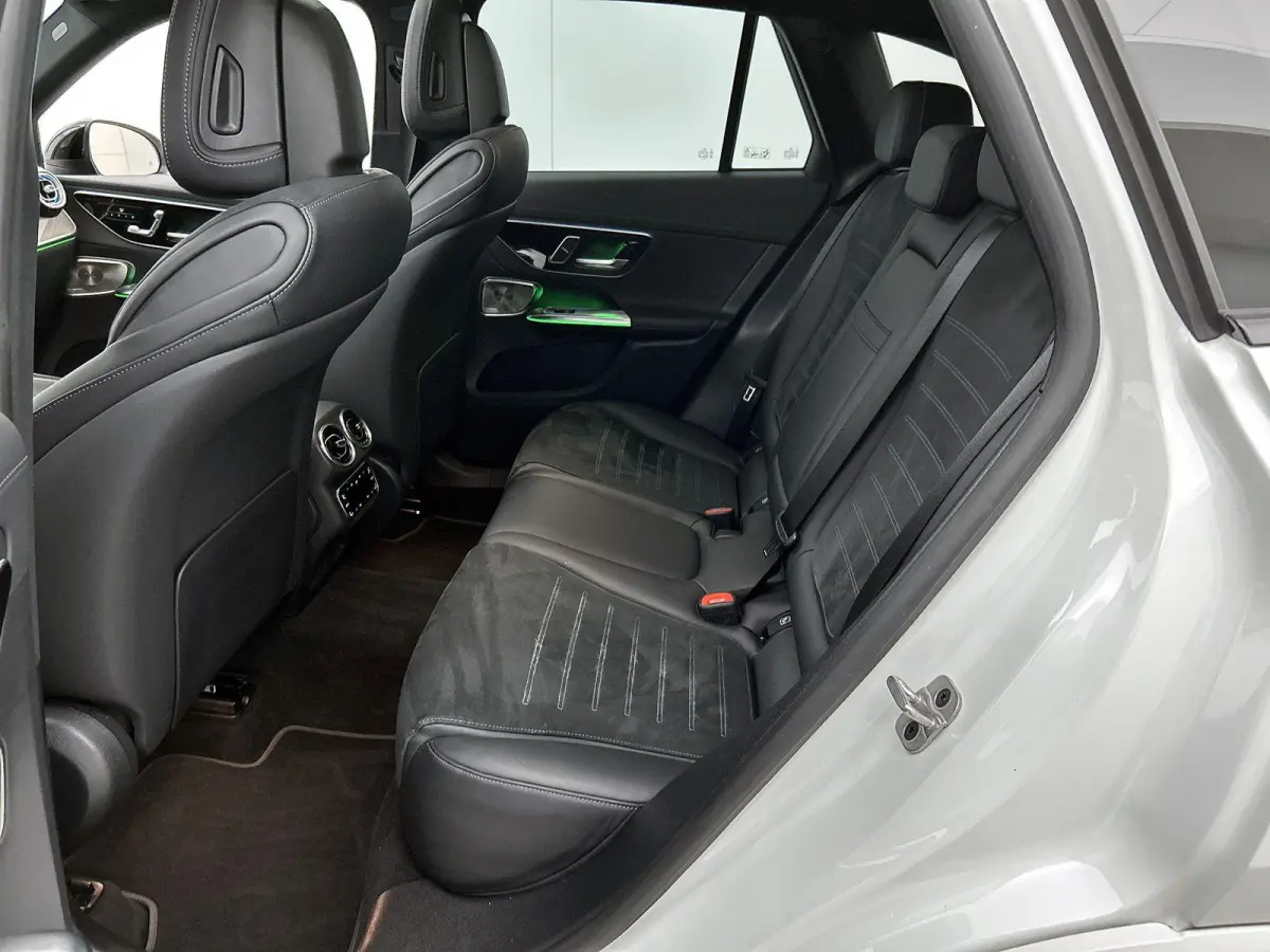 4MATIC AMG Line | Automaat | Panorama dak | Matrix LED | Burmester 3D | MANUFAKTUR Opalite White | Dashcam | Trekhaak | Heads-Up Display | 4-Zone Climate control | Apple Carplay / Android Au