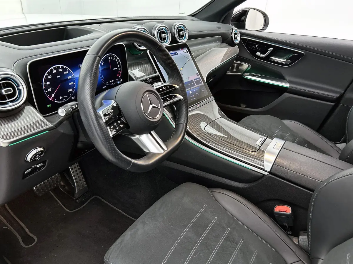 4MATIC AMG Line | Automaat | Panorama dak | Matrix LED | Burmester 3D | MANUFAKTUR Opalite White | Dashcam | Trekhaak | Heads-Up Display | 4-Zone Climate control | Apple Carplay / Android Au