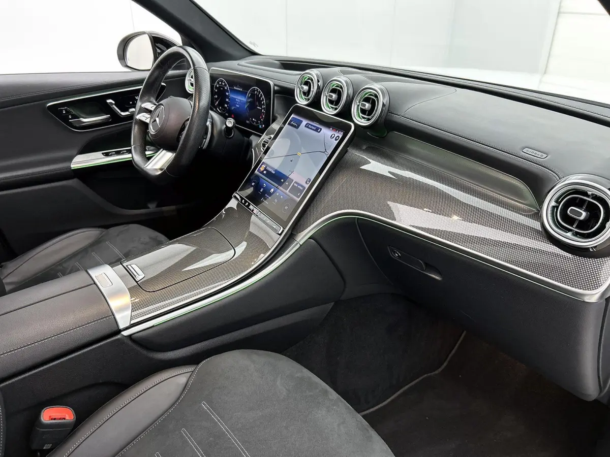 4MATIC AMG Line | Automaat | Panorama dak | Matrix LED | Burmester 3D | MANUFAKTUR Opalite White | Dashcam | Trekhaak | Heads-Up Display | 4-Zone Climate control | Apple Carplay / Android Au