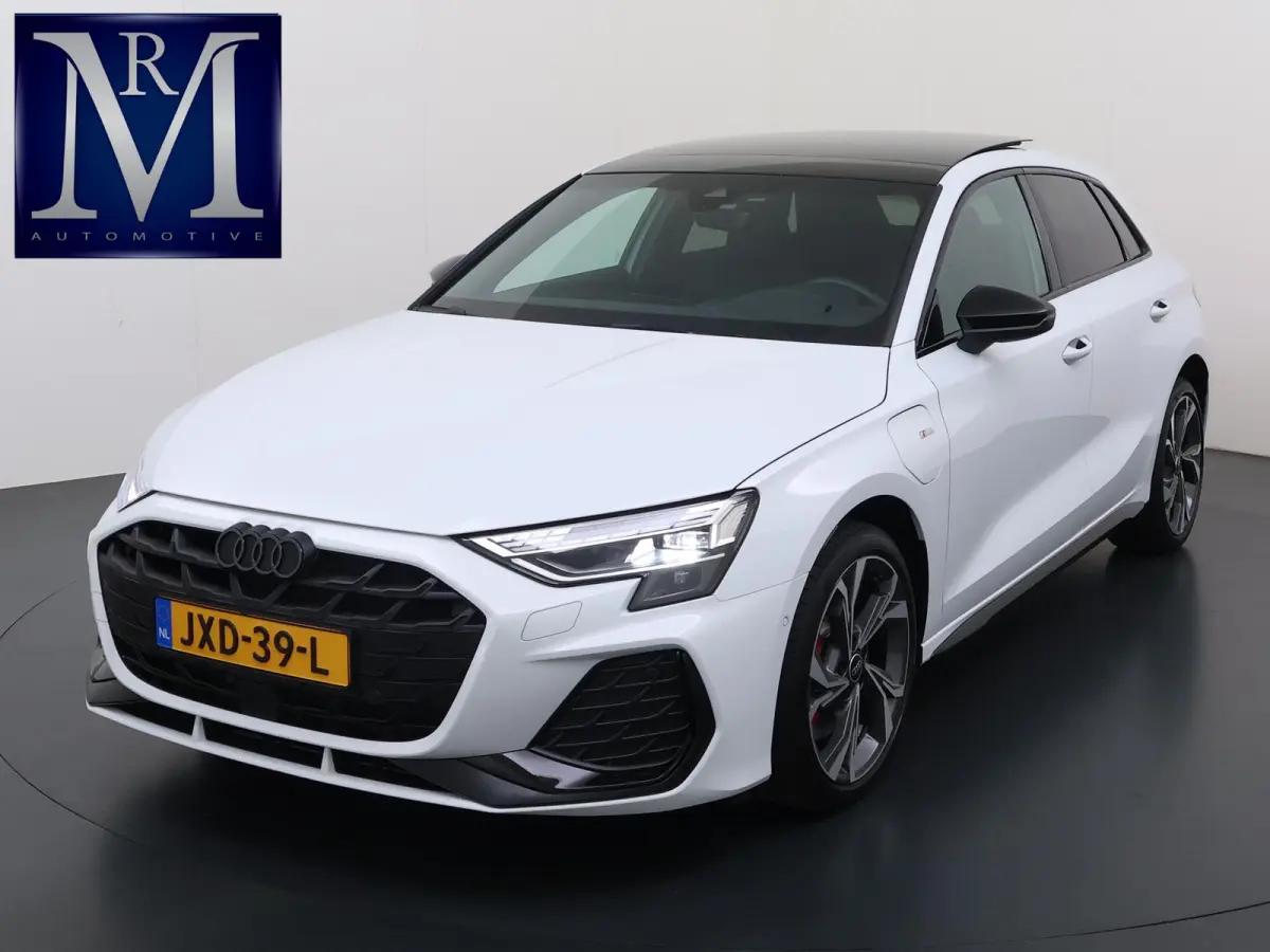 45 TFSI e S edition Competition 272pk PHEV| 8.000KM!  | INCL. BTW | 143km RANGE WLTP!! | ADD. CRUISE | PANORAMADAK | FABRIEKSGARANTIE t/m 04-2027| MEGA COMPLETE AUTO| S-LINE BINNEN + BUITEN|