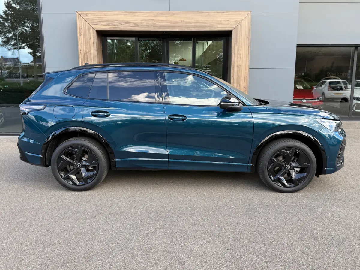 1.5 eTSI 150pk DSG R-Line | Black line | 360 Camera | Standkachel | Head up | Dode hoek | IQ light | Rijklaar incl. garantie