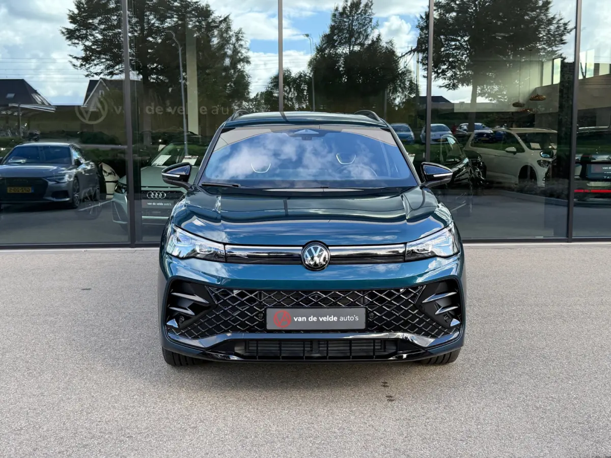 1.5 eTSI 150pk DSG R-Line | Black line | 360 Camera | Standkachel | Head up | Dode hoek | IQ light | Rijklaar incl. garantie