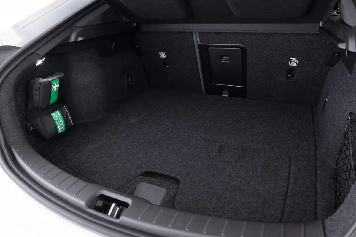 Long Range Singe Motor 82 kWh | PANORAMADAK | CARPLAY | EL. STOELEN *SOH 95.5%* !