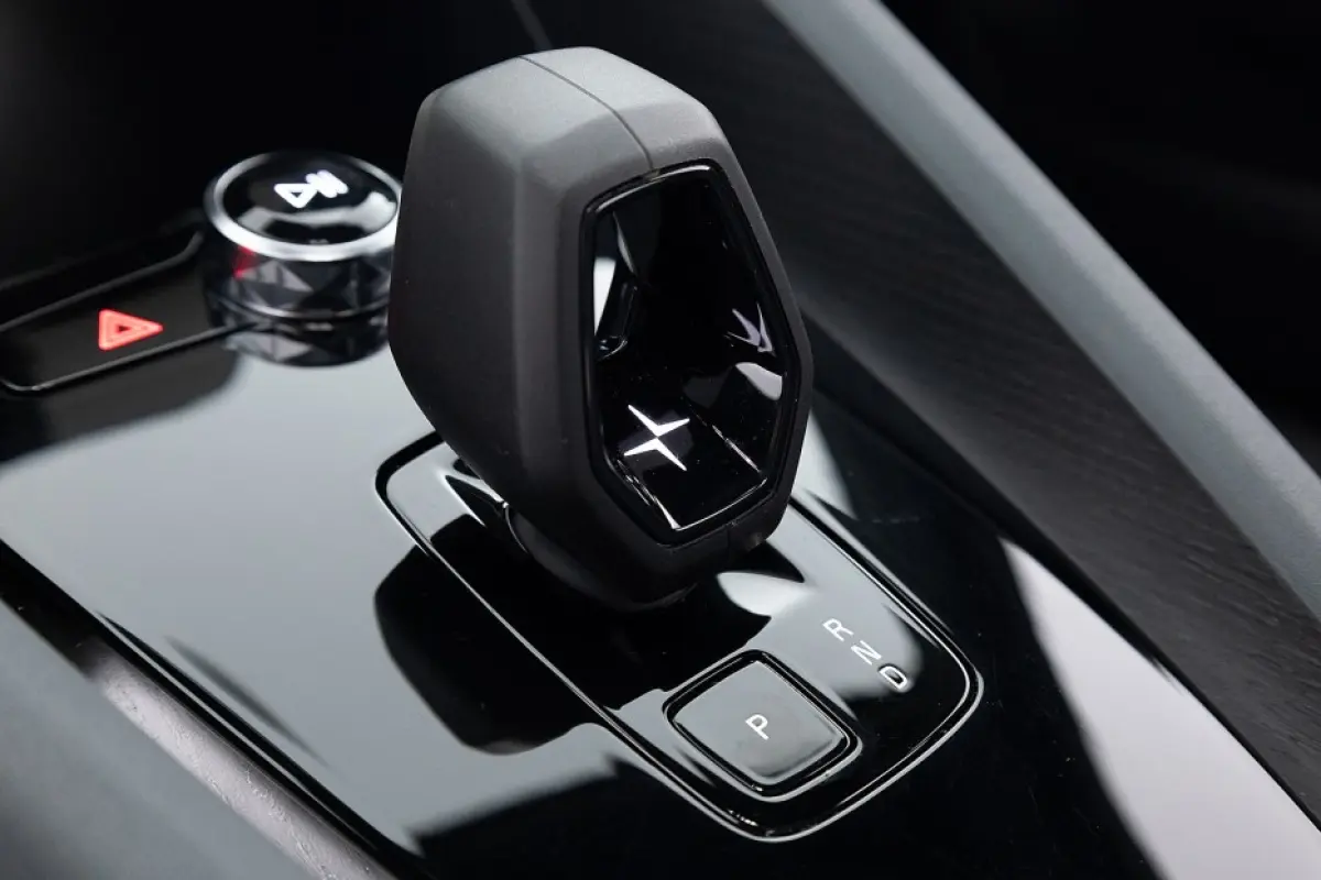 Long Range Singe Motor 82 kWh | PANORAMADAK | CARPLAY | EL. STOELEN *SOH 95.5%* !