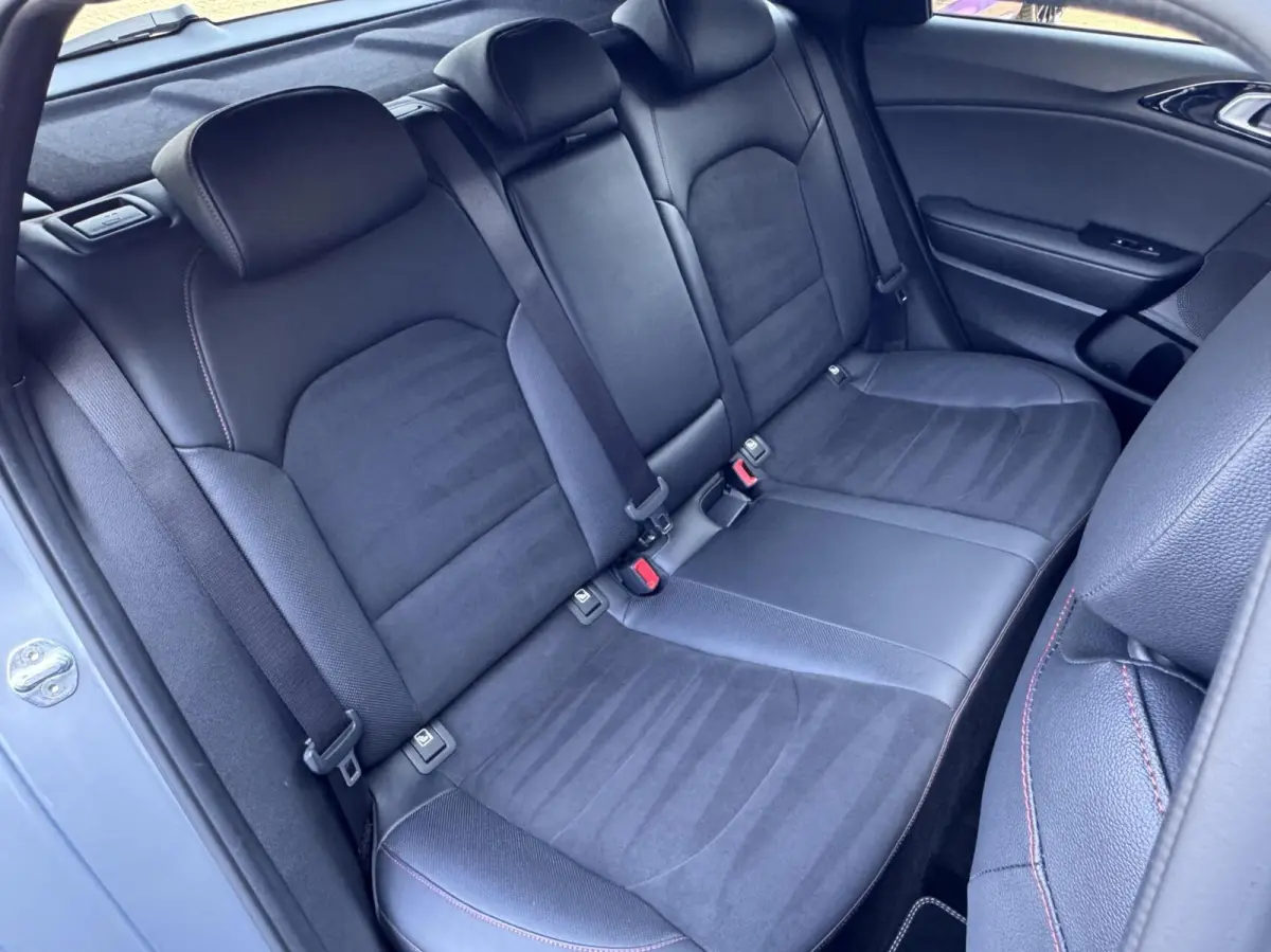 1.6 T-GDi GT/ Pano/ JBL/ Camera/ Navi/ Keyless/ Dealer onderhouden