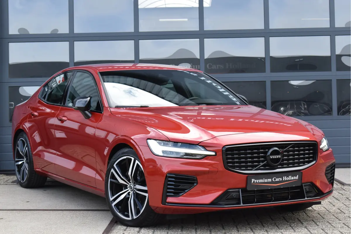 2.0 T6 AWD Twin Engine R-Design Navi Leder Full Led Camera