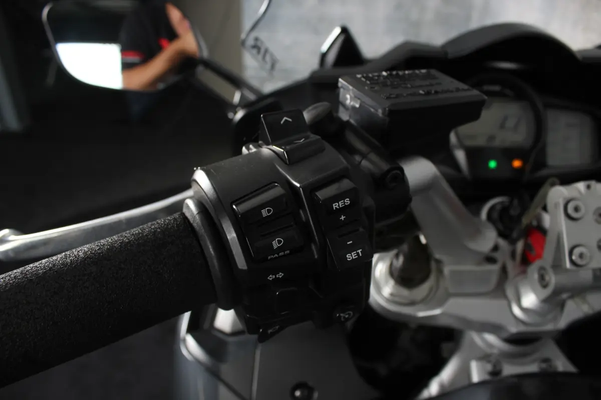 AE Akrapovic