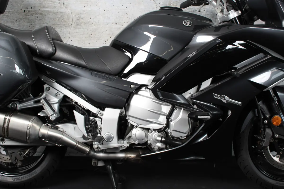 AE Akrapovic