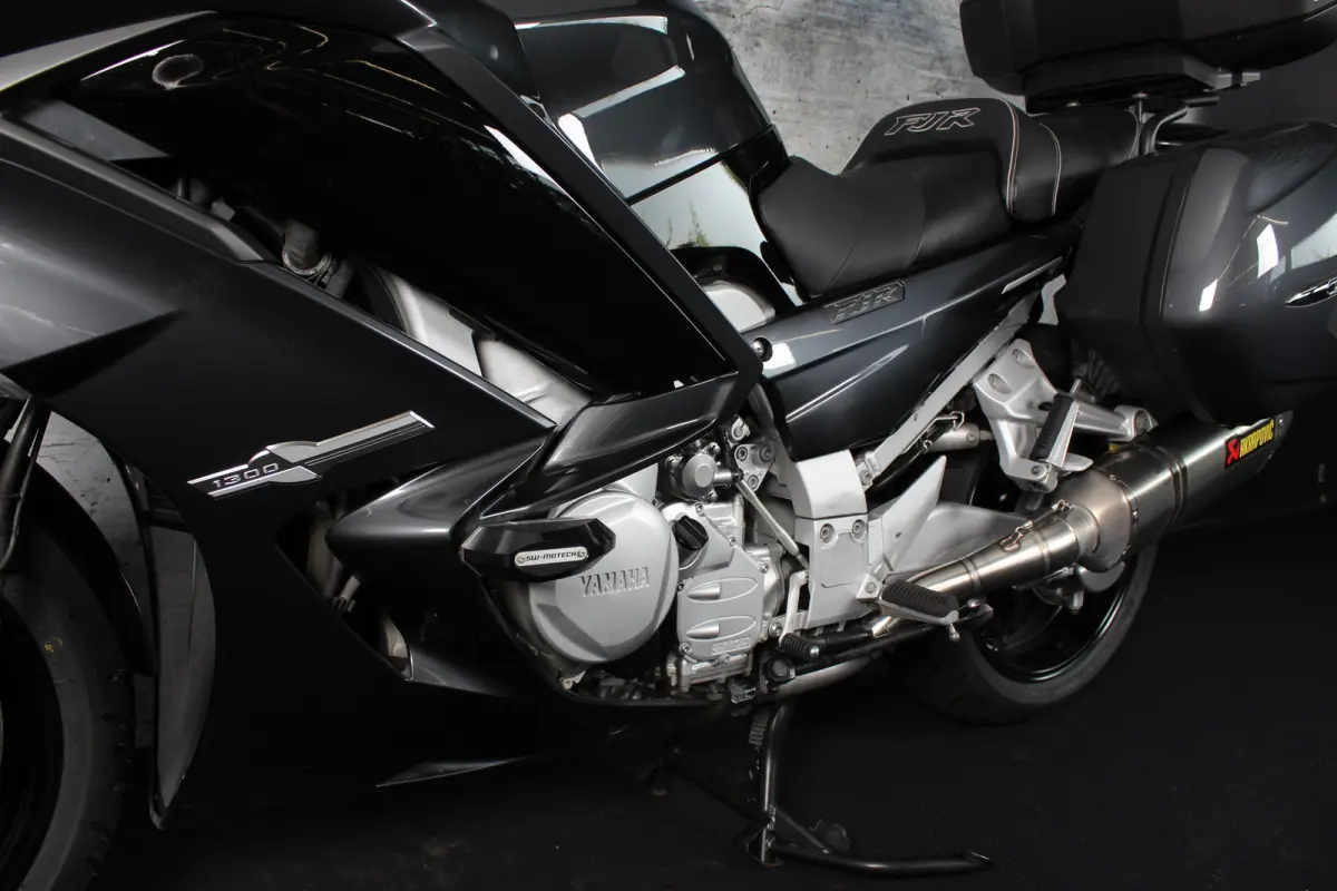 AE Akrapovic