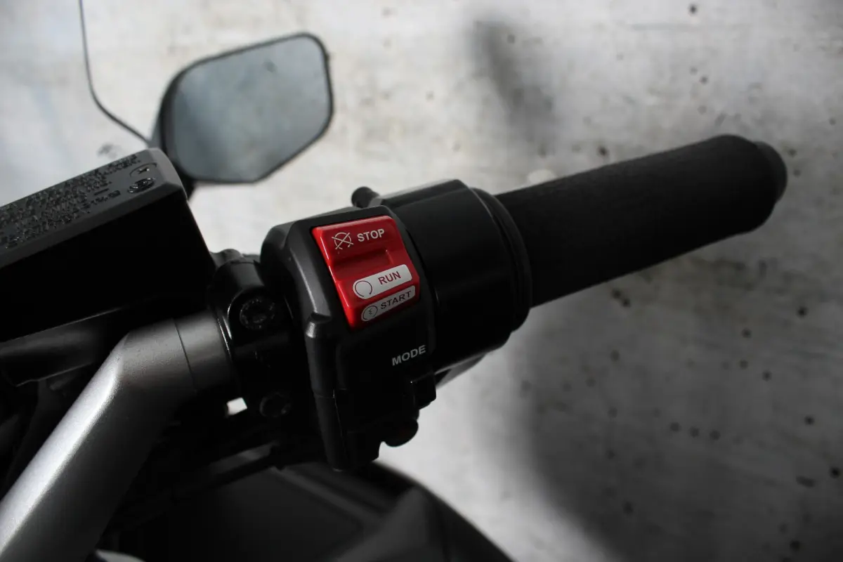 AE Akrapovic