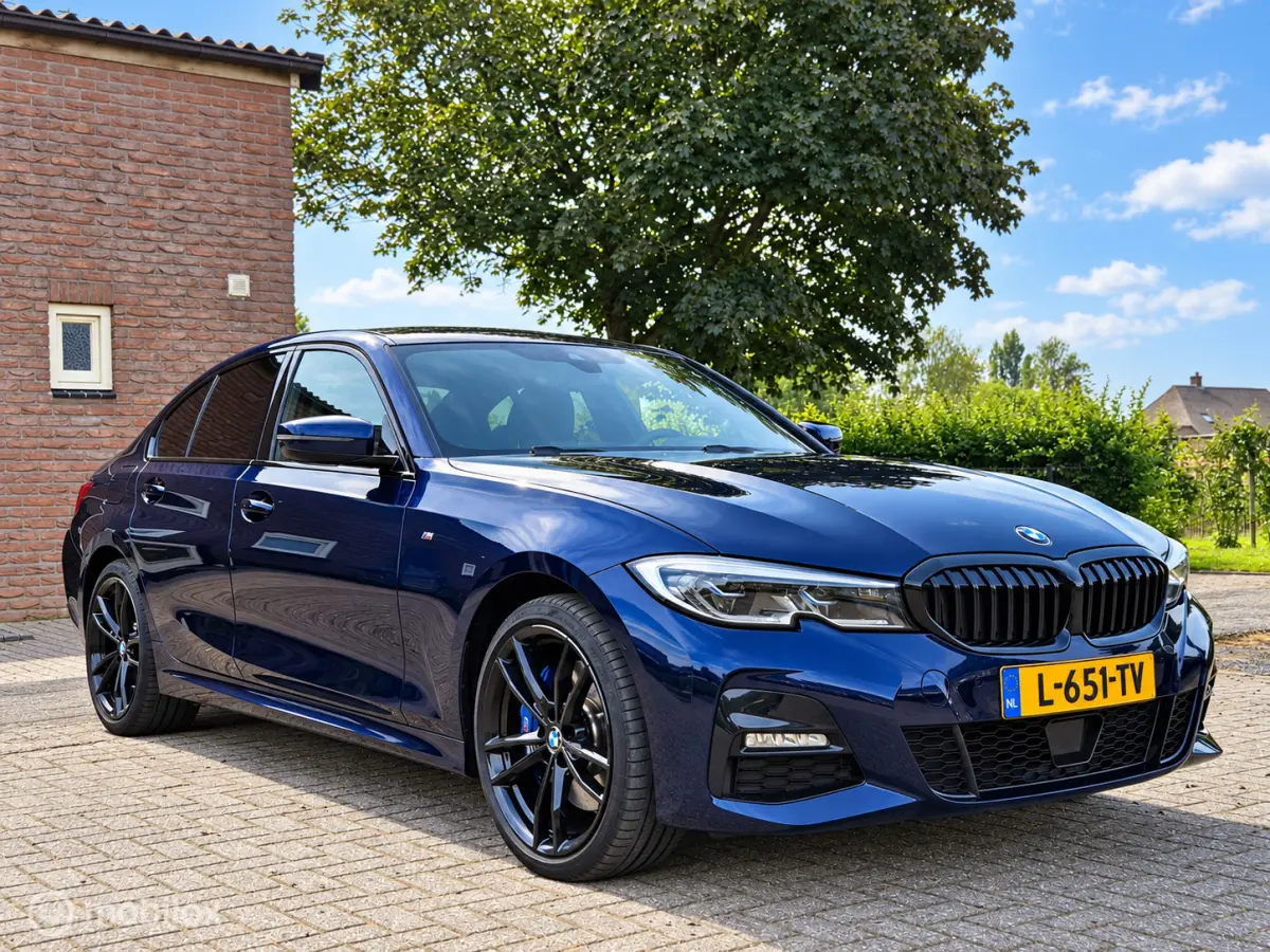 320e Business Edition Plus I Adap Cruise I Camera I Head-up I M-Sport I Tansanitblau I