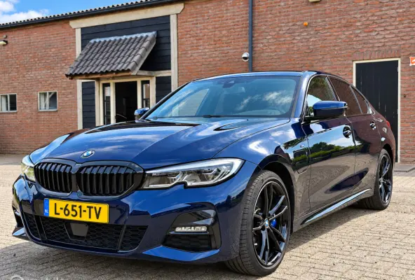 320e Business Edition Plus I Adap Cruise I Camera I Head-up I M-Sport I Tansanitblau I