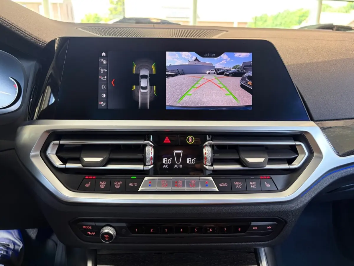 320i 184pk Aut. Luxury Leder Camera Navi LED Cruise Carplay Sfeerlicht