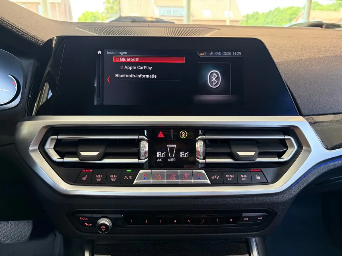 320i 184pk Aut. Luxury Leder Camera Navi LED Cruise Carplay Sfeerlicht