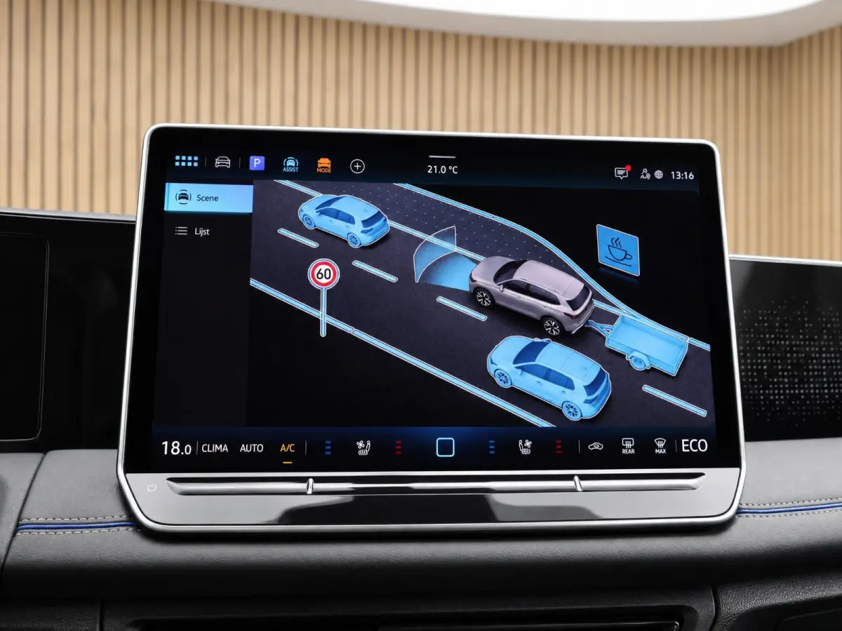 1.5 eHybrid R-Line Edition |Pano |Leder |Head-up |Massage |Harman/Kardon |Stoelverkoeling |360° |Trekhaak