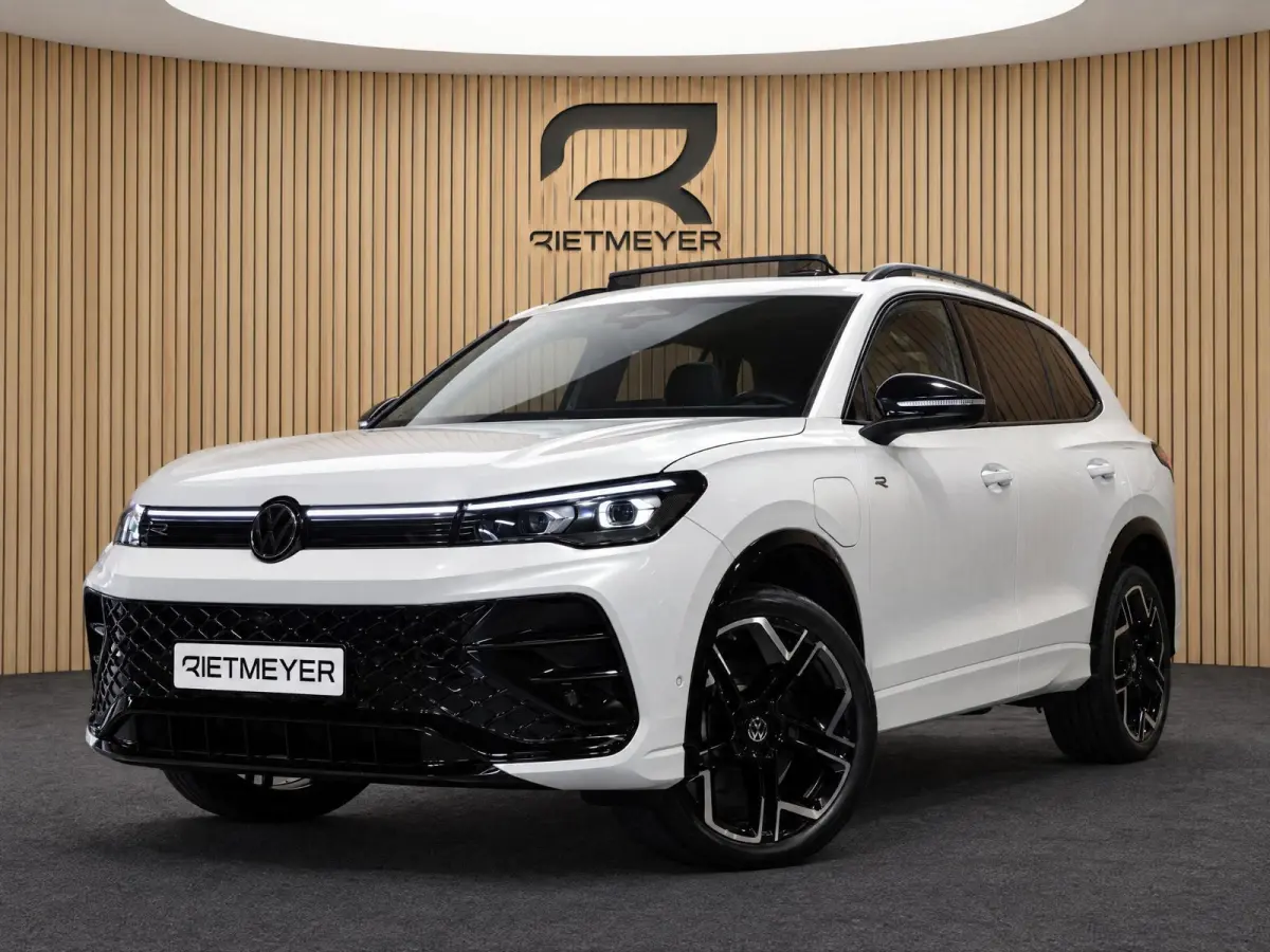1.5 eHybrid R-Line Edition |Pano |Leder |Head-up |Massage |Harman/Kardon |Stoelverkoeling |360° |Trekhaak
