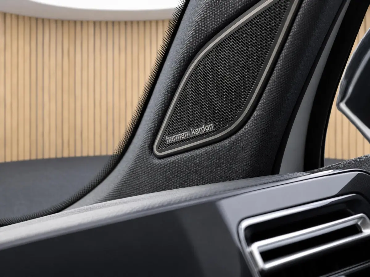 1.5 eHybrid R-Line Edition |Pano |Leder |Head-up |Massage |Harman/Kardon |Stoelverkoeling |360° |Trekhaak