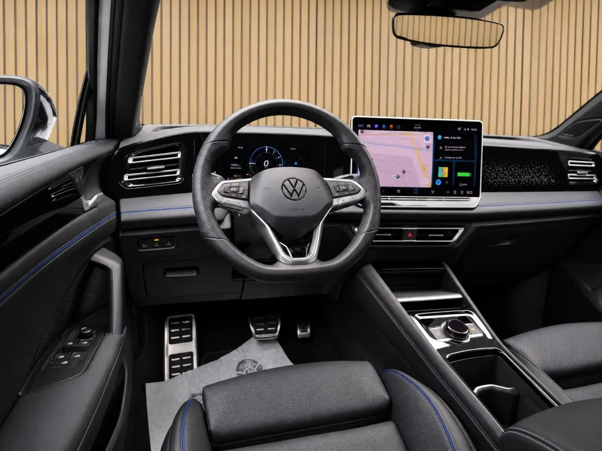 1.5 eHybrid R-Line Edition |Pano |Leder |Head-up |Massage |Harman/Kardon |Stoelverkoeling |360° |Trekhaak