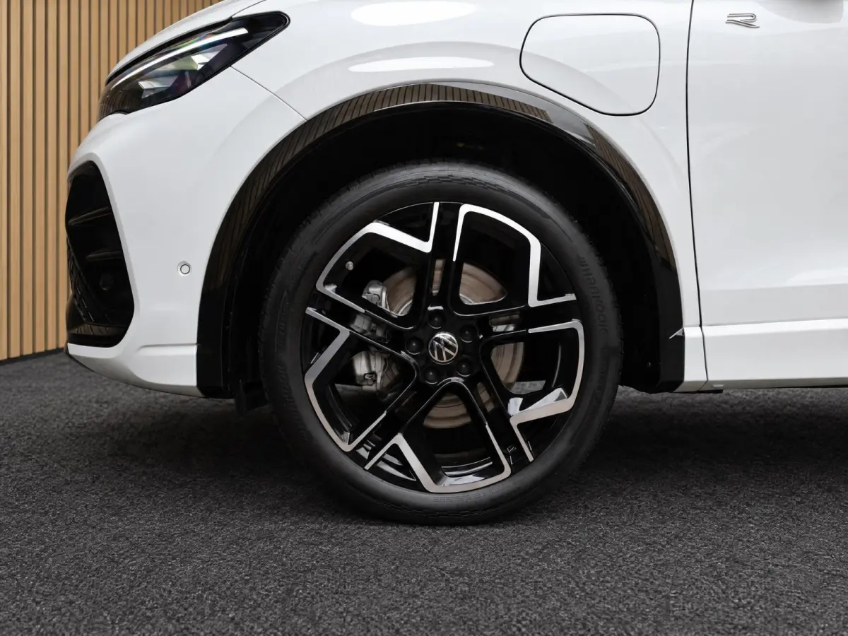 1.5 eHybrid R-Line Edition |Pano |Leder |Head-up |Massage |Harman/Kardon |Stoelverkoeling |360° |Trekhaak