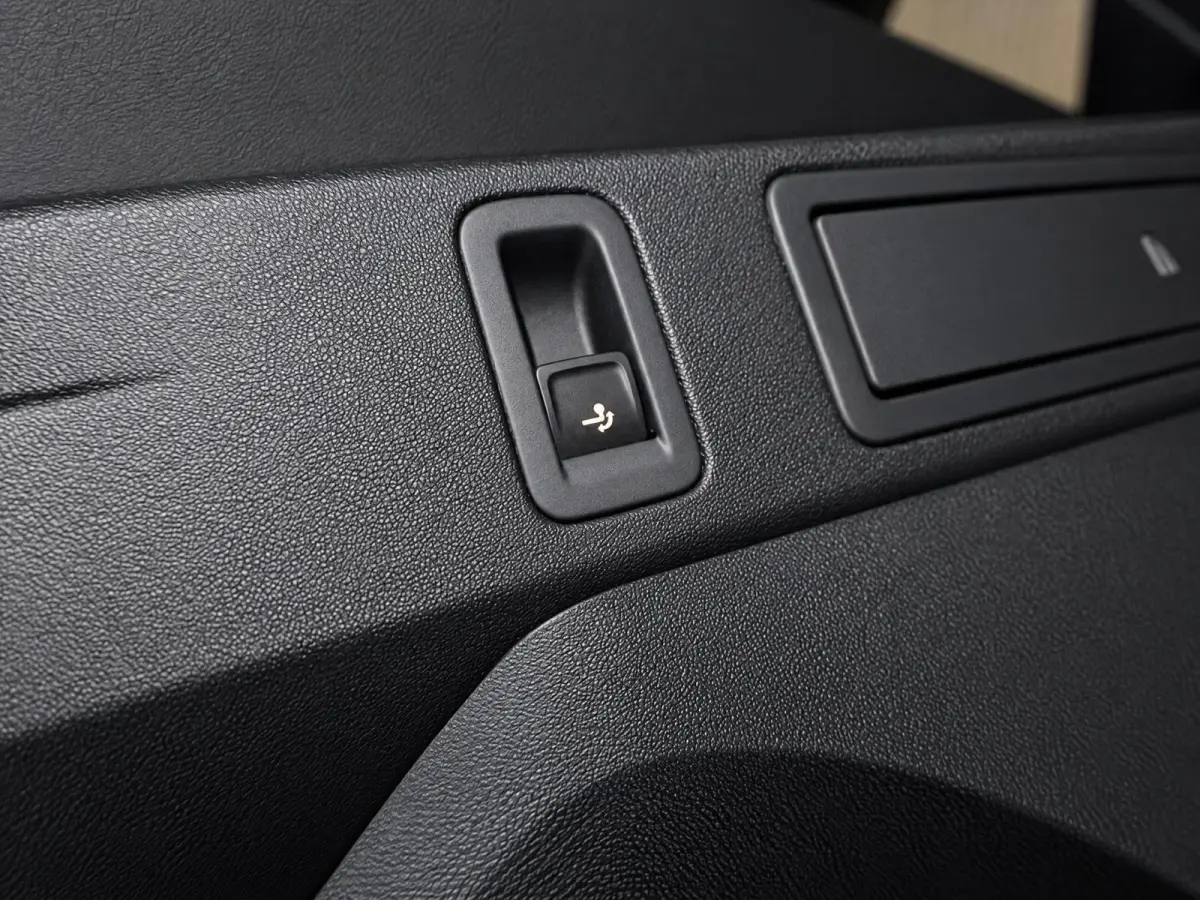 1.5 eHybrid R-Line Edition |Pano |Leder |Head-up |Massage |Harman/Kardon |Stoelverkoeling |360° |Trekhaak