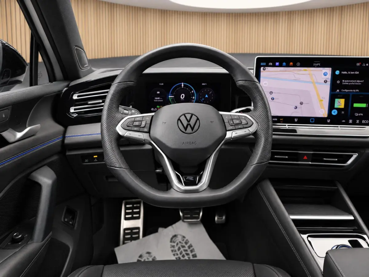 1.5 eHybrid R-Line Edition |Pano |Leder |Head-up |Massage |Harman/Kardon |Stoelverkoeling |360° |Trekhaak