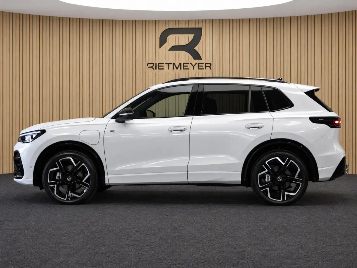 1.5 eHybrid R-Line Edition |Pano |Leder |Head-up |Massage |Harman/Kardon |Stoelverkoeling |360° |Trekhaak