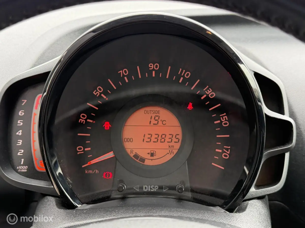 1.0 e-VTi Feel | AIRCO | 5 DEUREN |