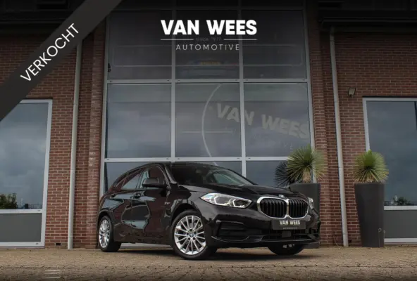 118i | Sport Line | 1e eigenaar | NL auto | Active Guard Plus | Stoelverwarming | Sportstoelen | LED | Sportstuur | Cruise control | Climate control | DAB | Park Assistant