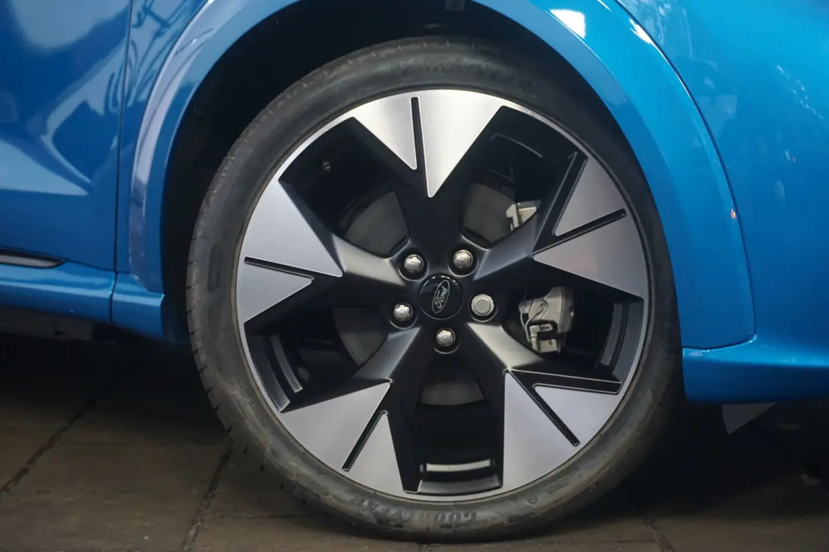 Premium 44 kWh | Achteruitrijcamera | Apple Carplay/Android Auto|telefoonintegratie premium | Buitenspiegels elektrisch verstel- en verwarmbaar