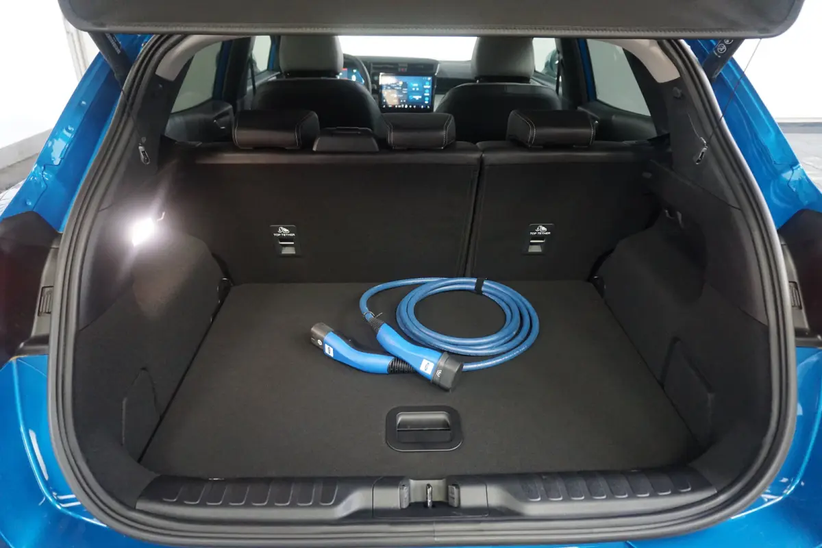 Premium 44 kWh | Achteruitrijcamera | Apple Carplay/Android Auto|telefoonintegratie premium | Buitenspiegels elektrisch verstel- en verwarmbaar