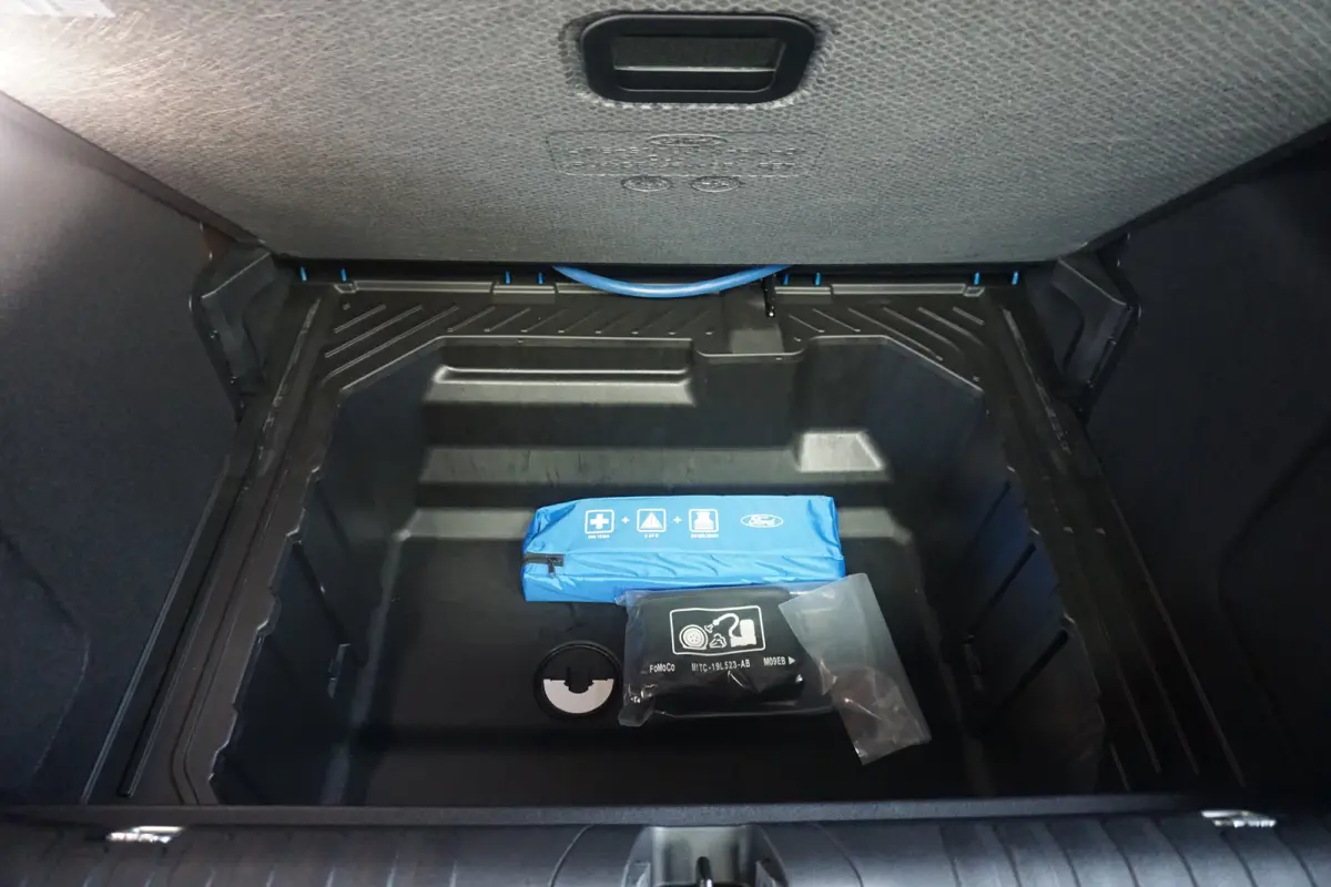 Premium 44 kWh | Achteruitrijcamera | Apple Carplay/Android Auto|telefoonintegratie premium | Buitenspiegels elektrisch verstel- en verwarmbaar