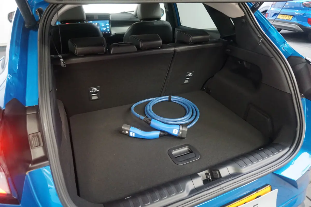 Premium 44 kWh | Achteruitrijcamera | Apple Carplay/Android Auto|telefoonintegratie premium | Buitenspiegels elektrisch verstel- en verwarmbaar