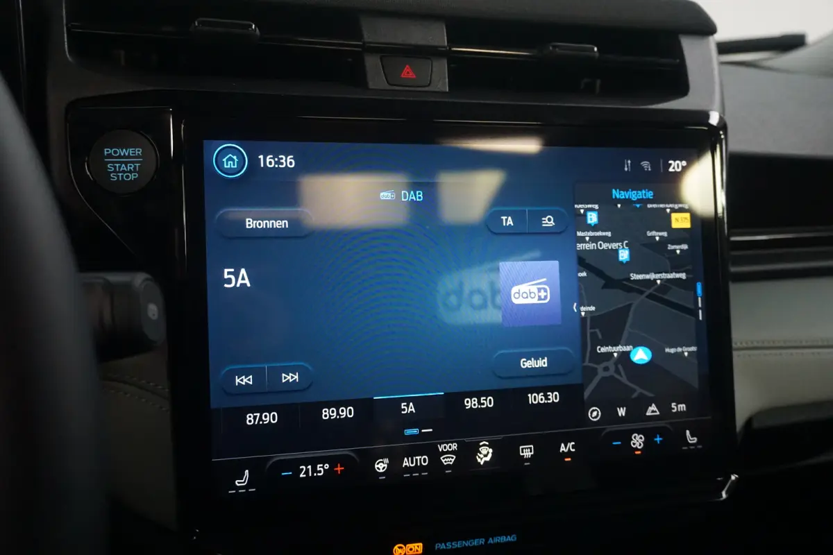 Premium 44 kWh | Achteruitrijcamera | Apple Carplay/Android Auto|telefoonintegratie premium | Buitenspiegels elektrisch verstel- en verwarmbaar