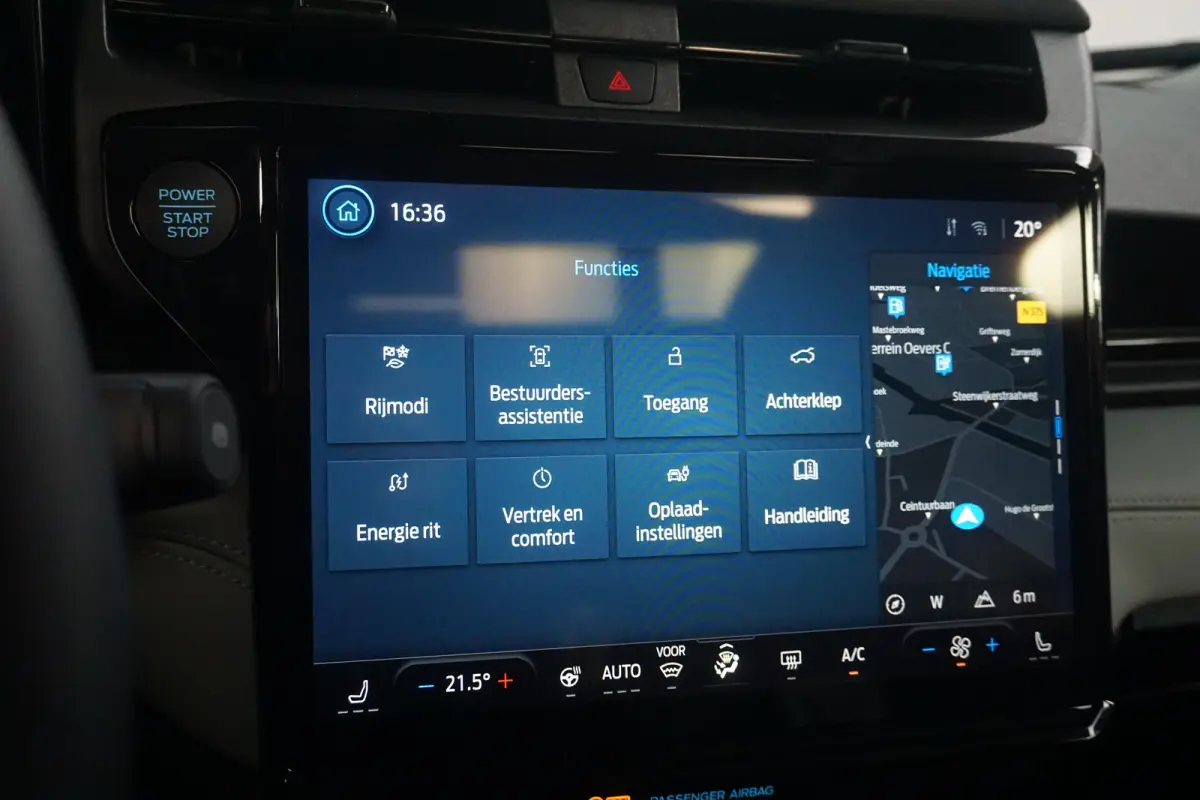 Premium 44 kWh | Achteruitrijcamera | Apple Carplay/Android Auto|telefoonintegratie premium | Buitenspiegels elektrisch verstel- en verwarmbaar