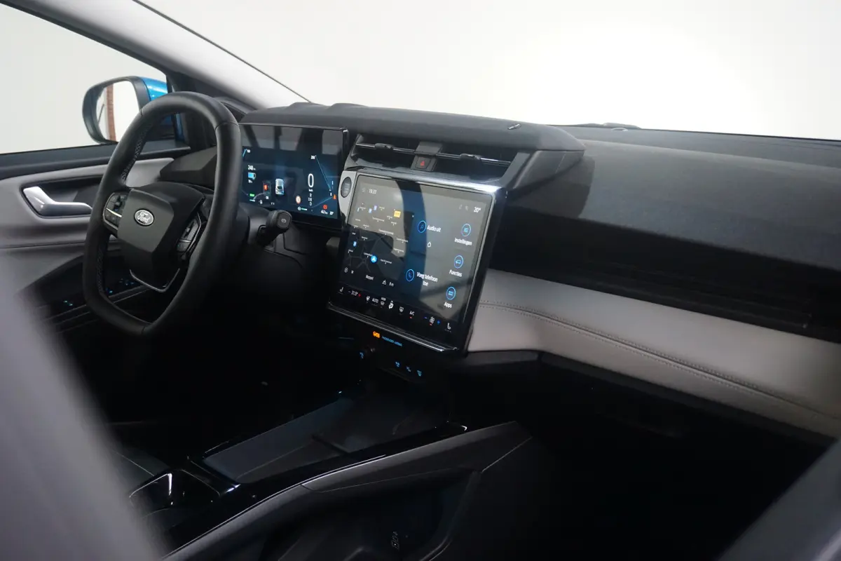 Premium 44 kWh | Achteruitrijcamera | Apple Carplay/Android Auto|telefoonintegratie premium | Buitenspiegels elektrisch verstel- en verwarmbaar