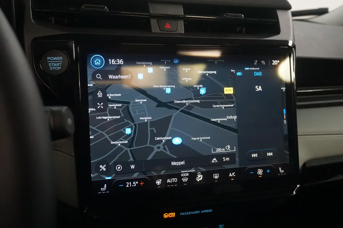 Premium 44 kWh | Achteruitrijcamera | Apple Carplay/Android Auto|telefoonintegratie premium | Buitenspiegels elektrisch verstel- en verwarmbaar