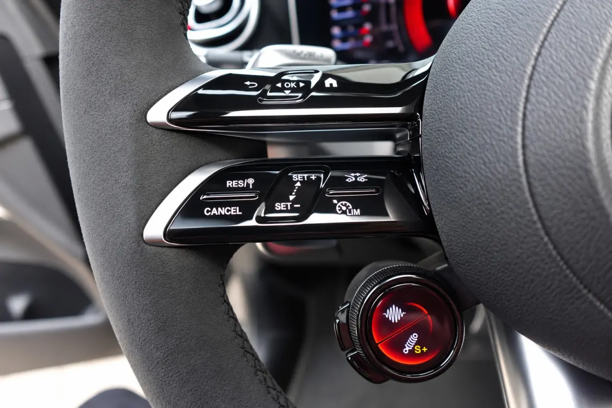 AMG 63 S E Performance PANO BOMVOL'