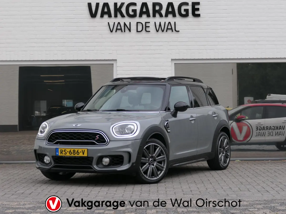 2.0 Cooper S Chili | JCW | Harman/Kardon | Elektrische achterklep | Keyless | Head-up display | Panoramadak | Stoelverwarming | Achteruitrijcamera