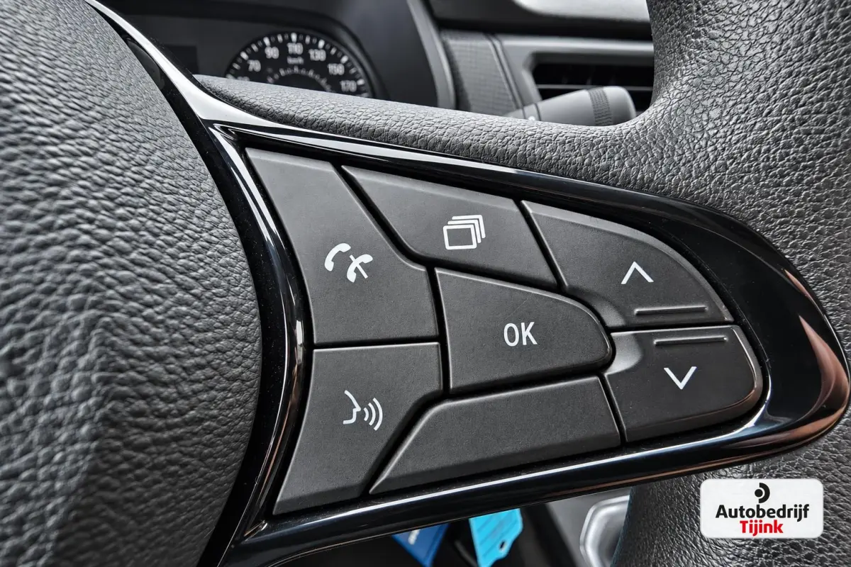 2.0 dCi 150PK T29 L1H1 Comfort | Automaat | LED | Trekhaak | Navi | Camera | PDC | App-Connect |