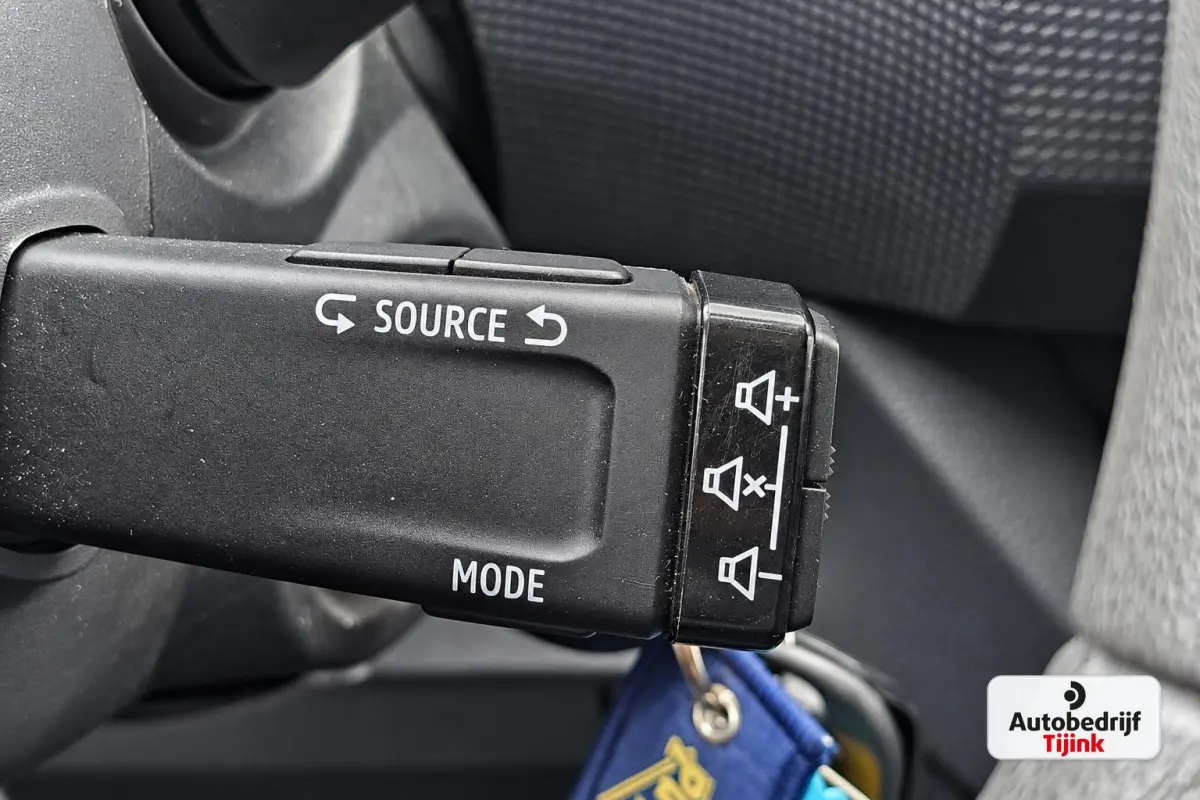 2.0 dCi 150PK T29 L1H1 Comfort | Automaat | LED | Trekhaak | Navi | Camera | PDC | App-Connect |