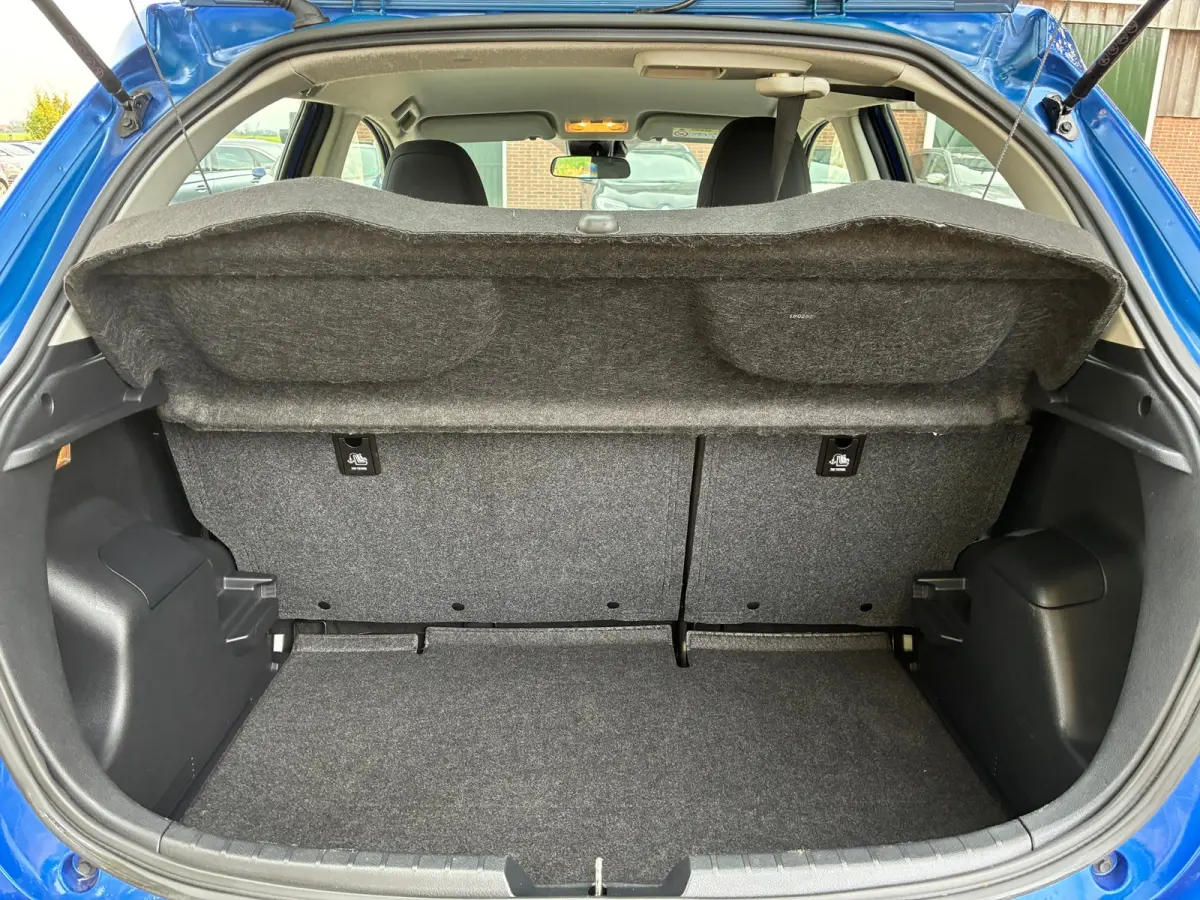 1.0 VVT-i Connect | Carplay + Airco nu €10.975,-!!