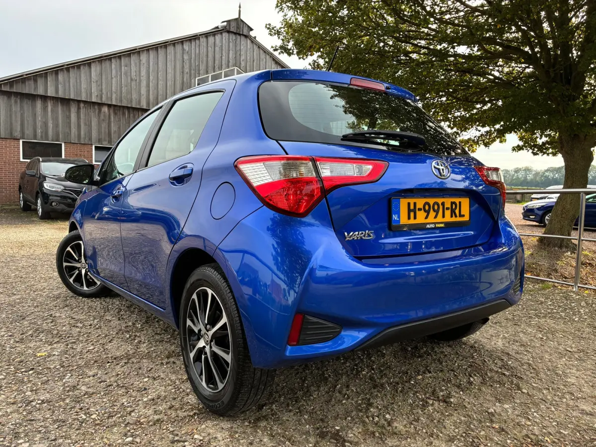 1.0 VVT-i Connect | Carplay + Airco nu €10.975,-!!