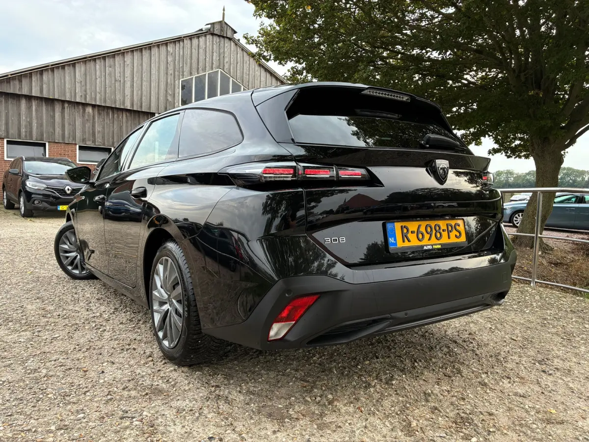 1.2 Active Pack Business | Carplay + DAB+ nu €12.975,-!!!
