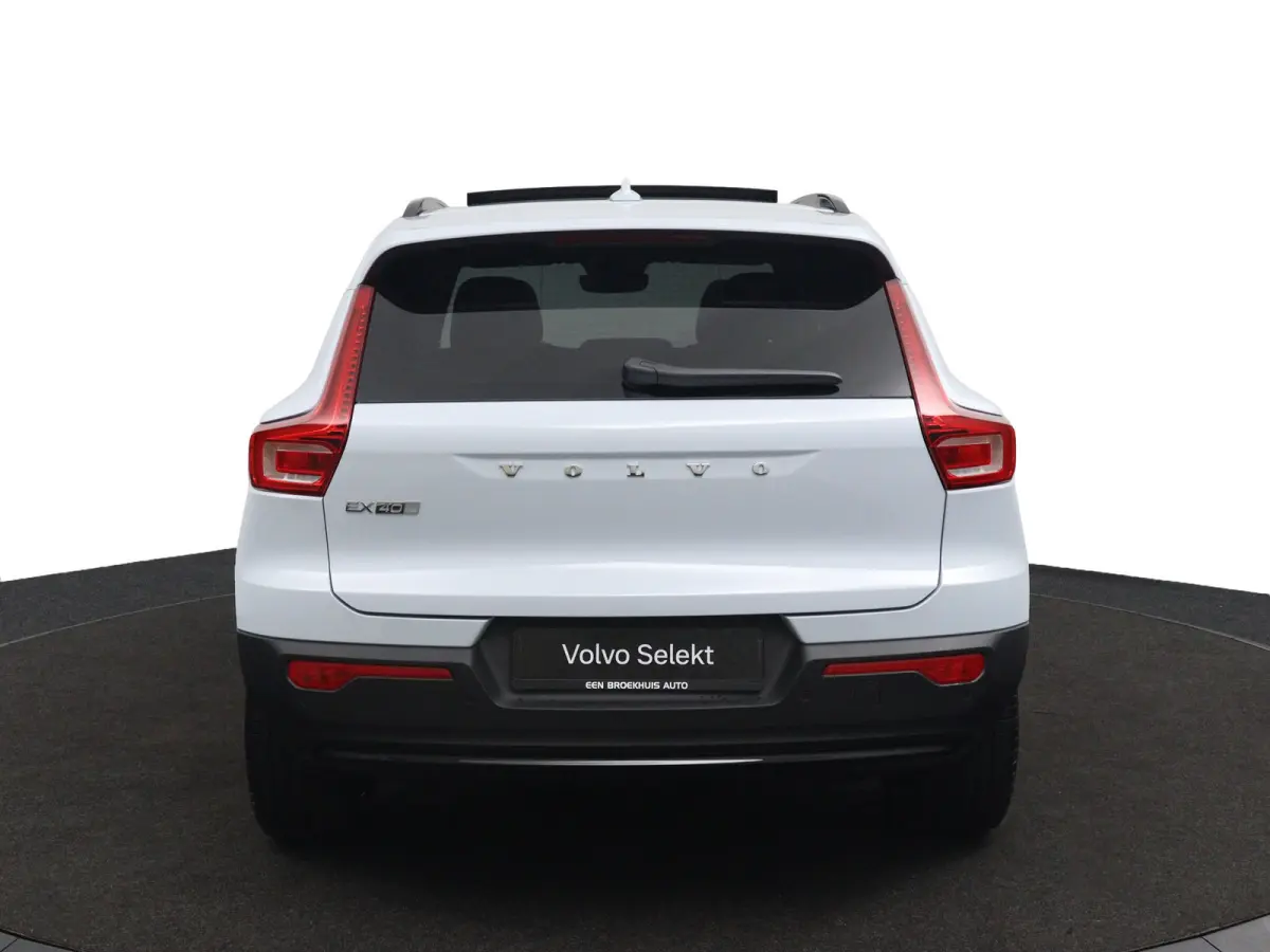 Single Motor Extended Range Plus Dark 82 kWh | SoH 100% | Panoramadak | Harman/Kardon | 360 Camera | Stoelverwarming | Keyless | BLIS | Adaptive Cruise